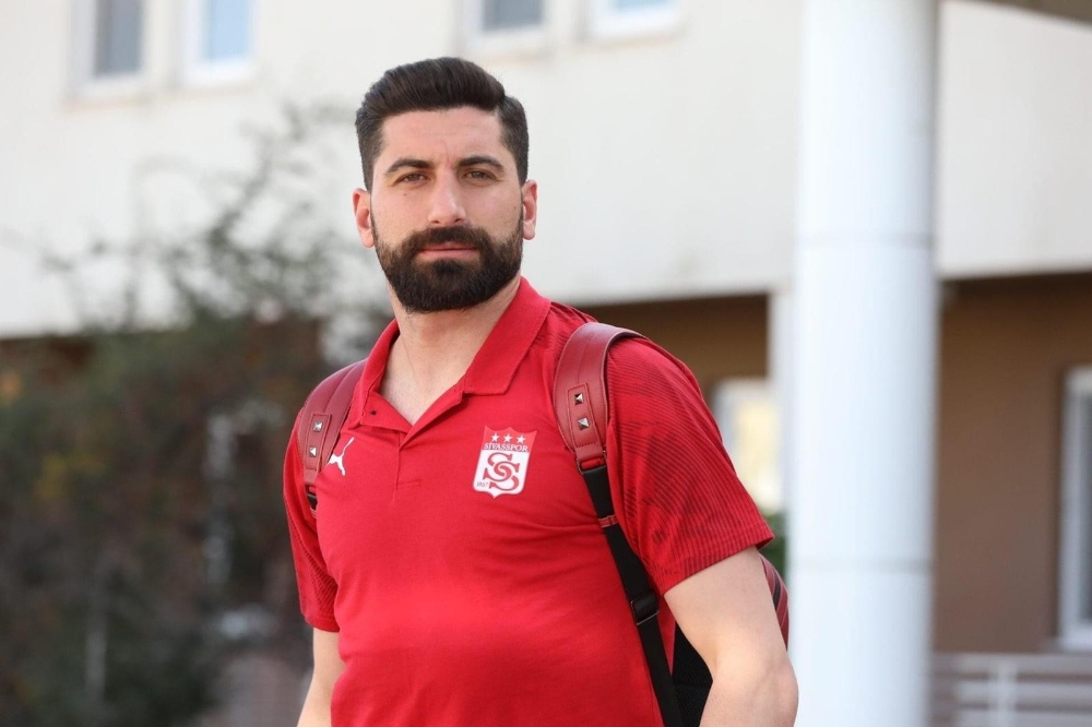 Sivasspor’da kaleci Muammer korona virüse yakalandı