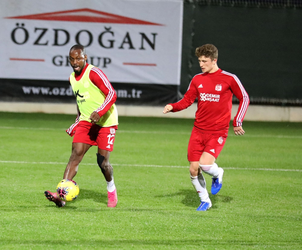 Sivasspor’un Antalya kampı devam ediyor