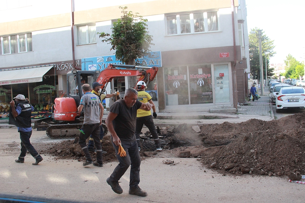 Sivas’ta patlayan doğalgaz borusu paniğe neden oldu