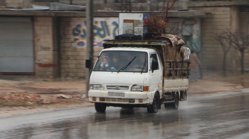 Siviller Hayatta Kalmak İçin İdlibden Kaçmaya Devam Ediyor