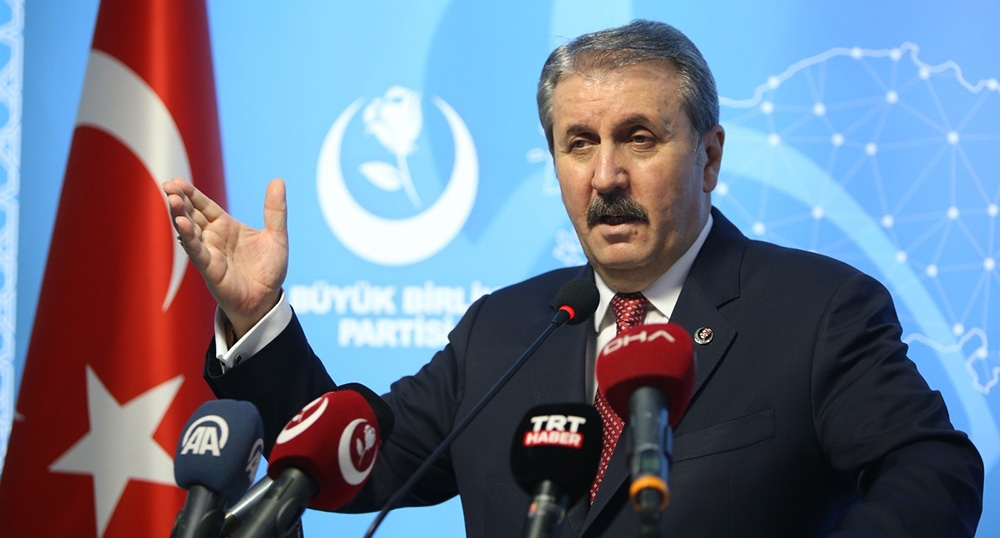 ”Siyasette ve herhangi bir alanda şiddet asla bir metot olmamalıdır”