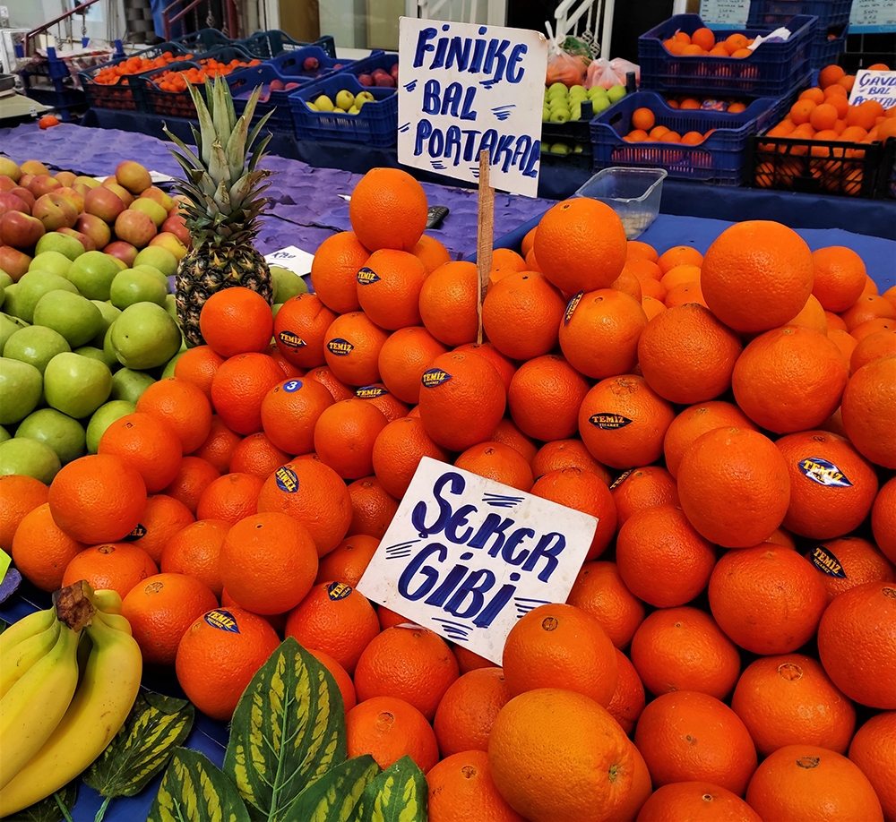 Soğuk havaların devam etmesi meyve ve sebze fiyatlarını etkiliyor