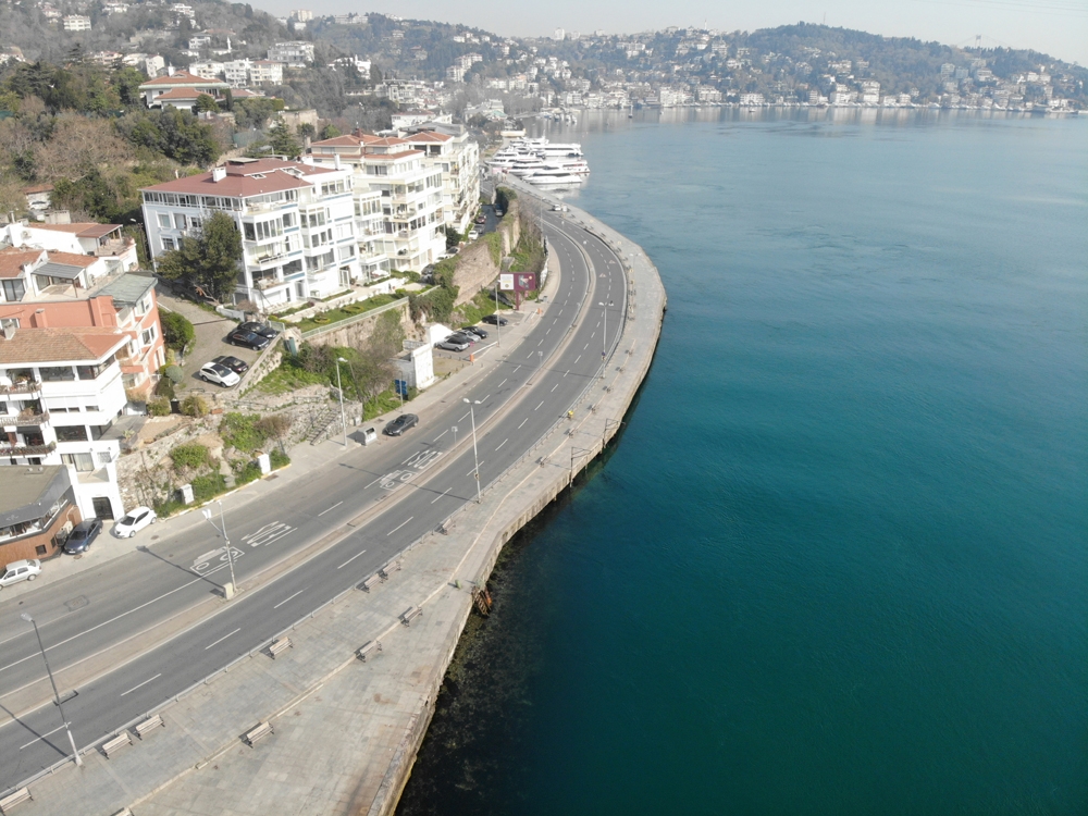 Sokağa çıkma yasağı ile Bebek sahil ve çevresi boş kaldı