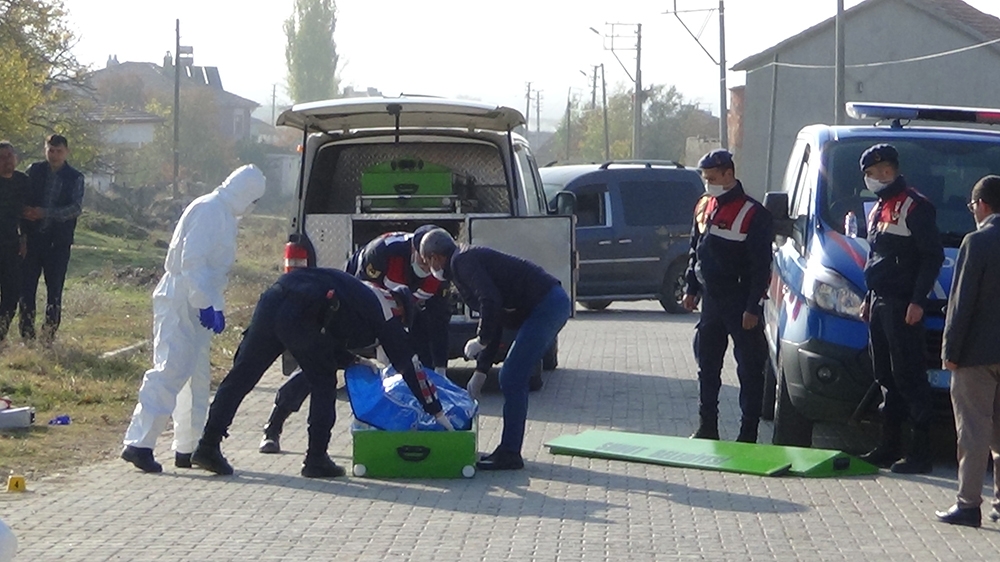Sokak ortasında dehşete düşüren manzara