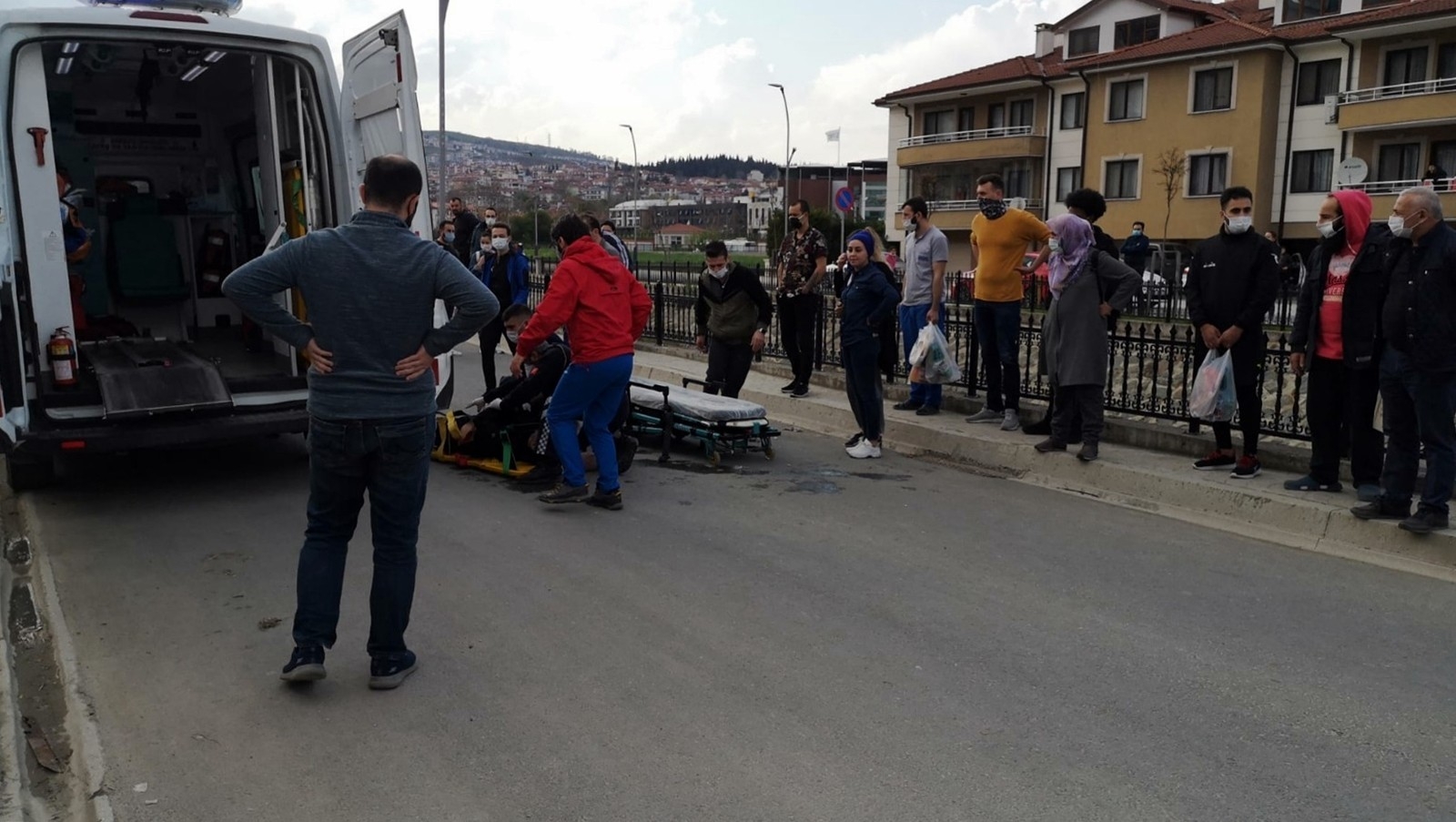 Sokak ortasında tartıştığı kayınbiraderini öldürdü