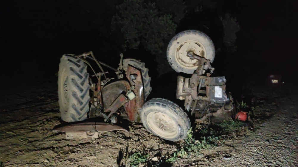 Sollamak isterken, traktörü parçaladı