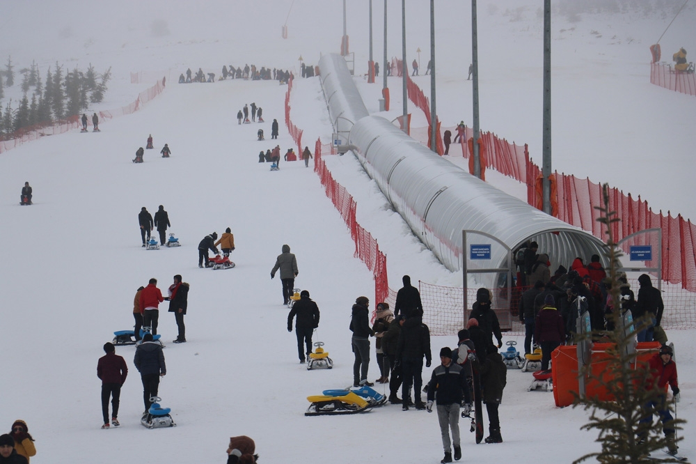 Sömestir tatili fırsat bilenler, oraya akın etti