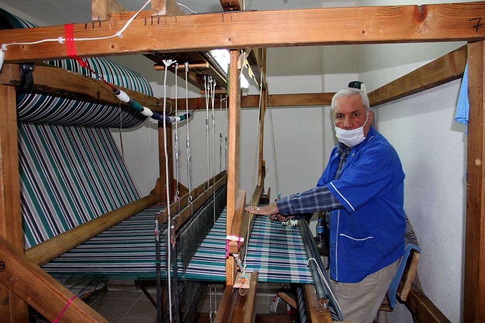 Son dokuma tezgahında son usta