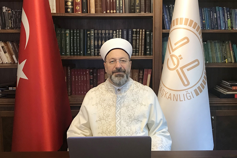 “Sosyal ve küresel gerçeklikleri göz ardı etmeden, perspektifi oluşturmaya mecburuz”