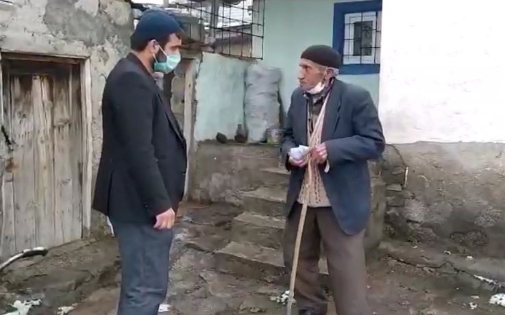 Sosyal yardımlarla geçinen engelli adamdan duygulandıran bağış