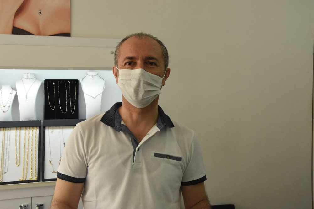 Soyguncuyu etkisiz hale getiren kuyumcu o anları anlattı