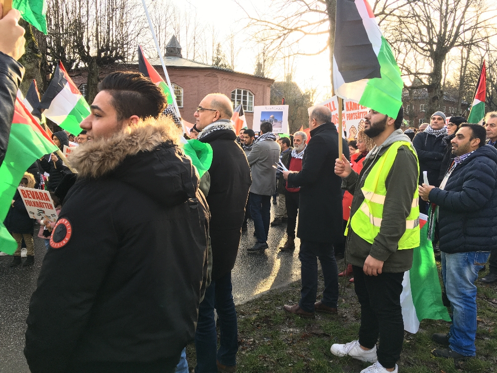Stockholm’de binlerce kişi ABD ve İsrail karşıtı gösteri düzenledi