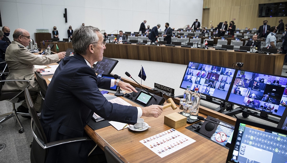 Stoltenberg: “Yunanistan ve Türkiye gelecek hafta yapılacak tatbikatları iptal etti”