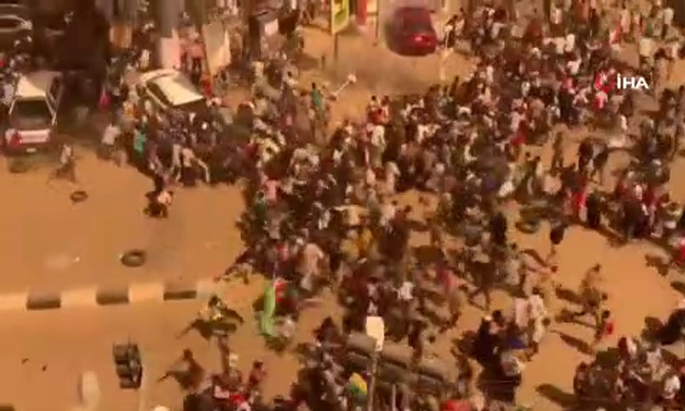 Sudan’daki protestolarda 17 kişi yaralandı