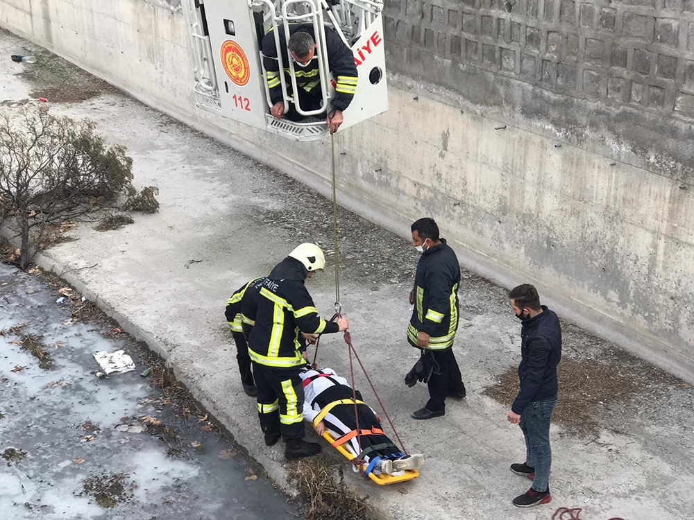 Sulama kanalından gelen ’imdat’ sesi ekipleri harekete geçirdi