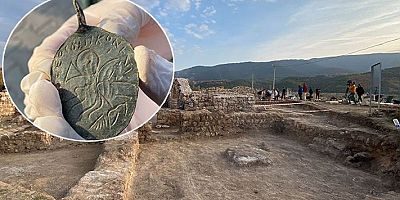Süleyman Peygamber'in tasvir edildiği 1500 yıllık muska bulundu
