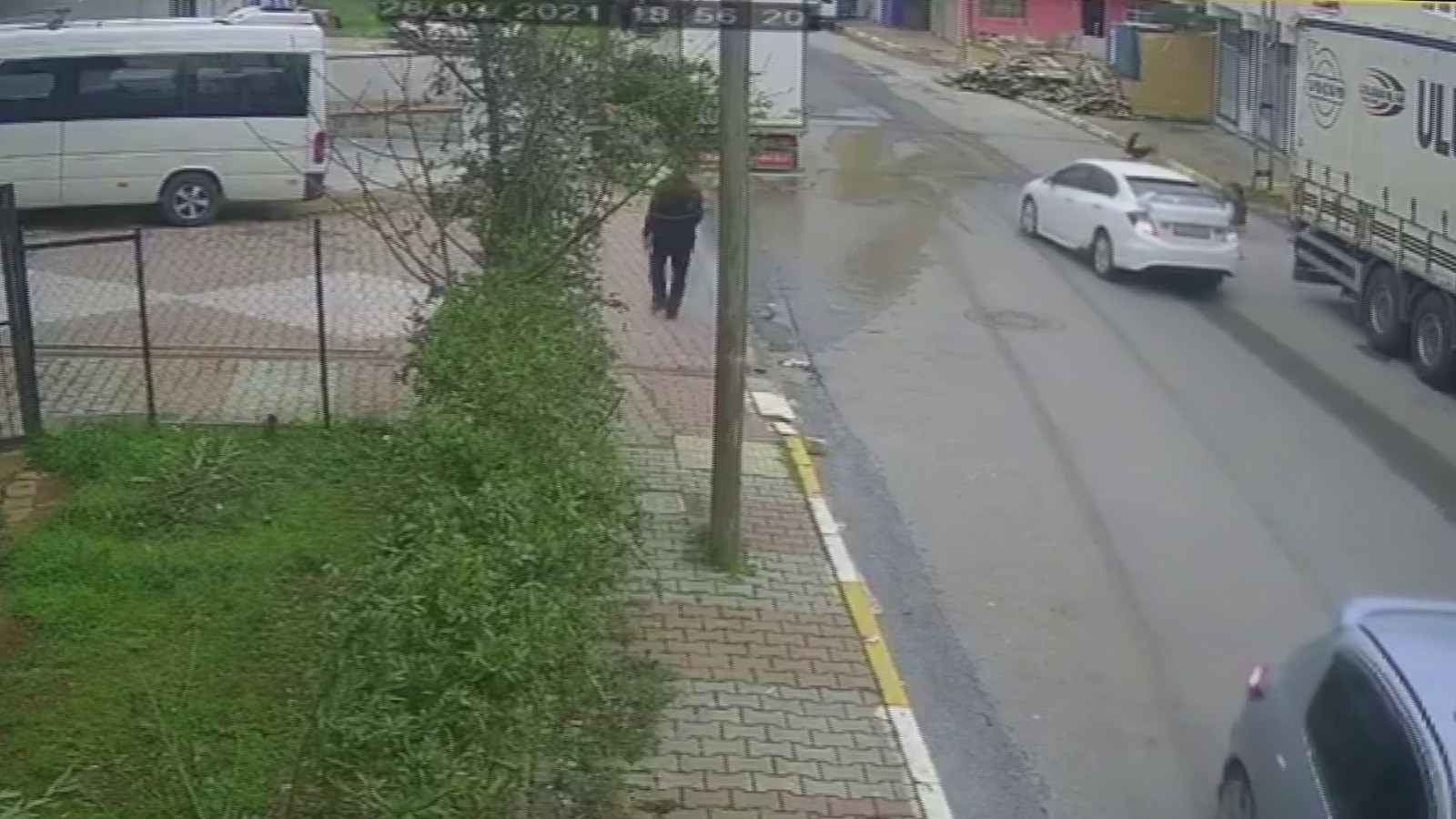 Sultanbeyli’de 5 yaşındaki çocuğa çarpan sürücü kaçtı
