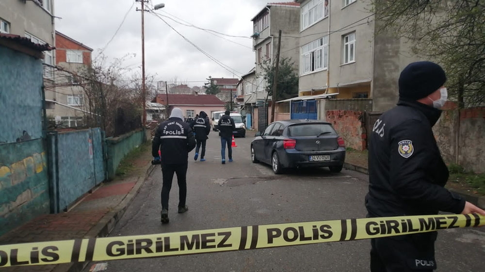 Sultanbeyli’de biri kadın 2 kardeş sokak ortasında silahla vuruldu