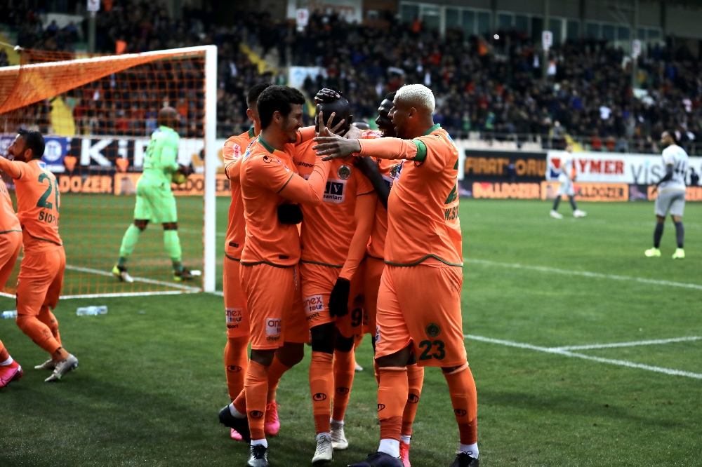Süper Lig: Alanyaspor: 2 - Yeni Malatyaspor: 1 (Maç sonucu)