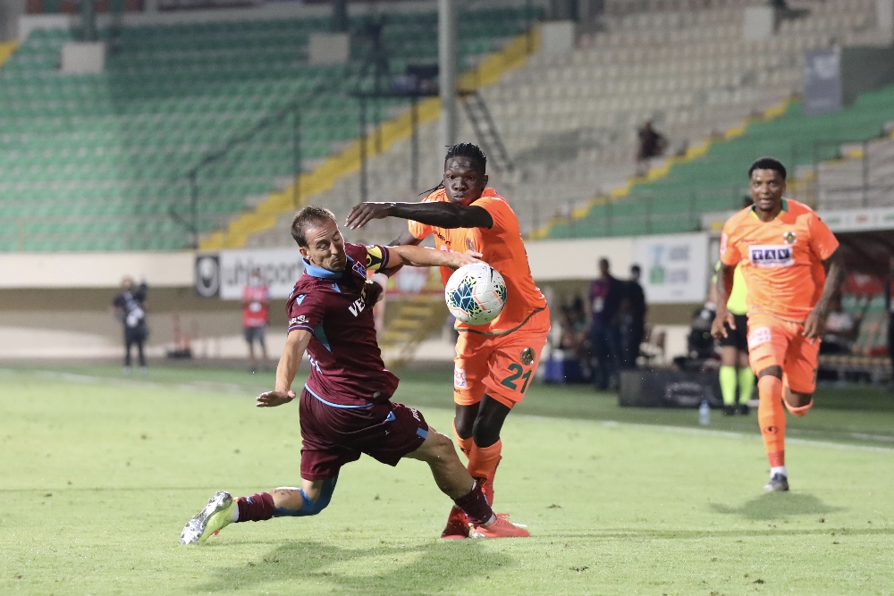 Süper Lig: Aytemiz Alanyaspor: 2 - Trabzonspor: 2 (Maç sonucu)