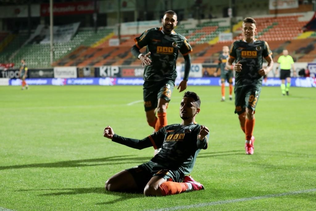 Süper Lig: Aytemiz Alanyaspor: 3 - Denizlispor: 2 (Maç sonucu)