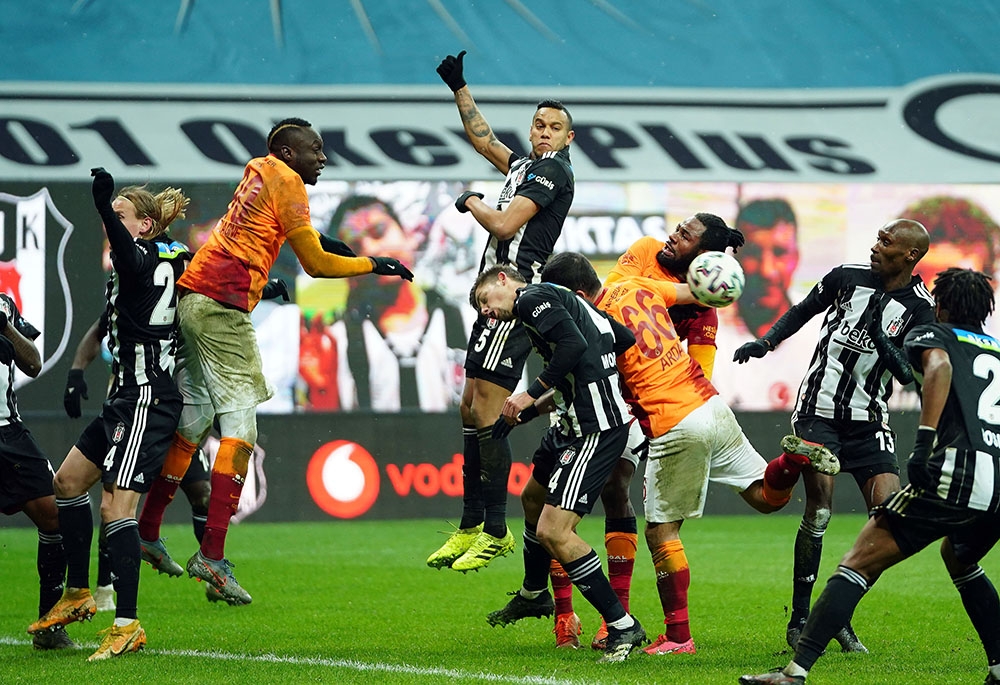 Süper Lig: Beşiktaş: 0 - Galatasaray: 0 (İlk yarı)
