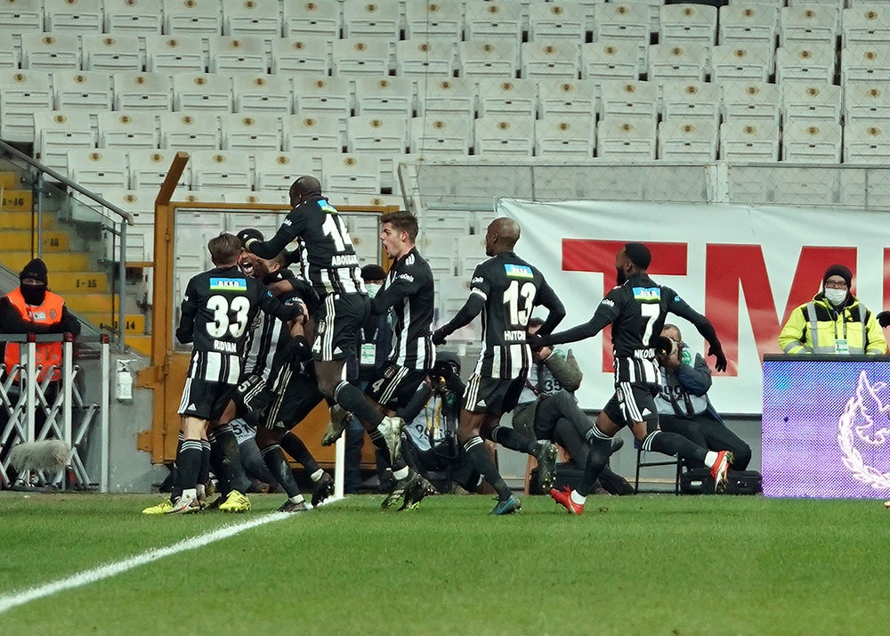 Süper Lig: Beşiktaş: 2 - Galatasaray: 0 (Maç sonucu)