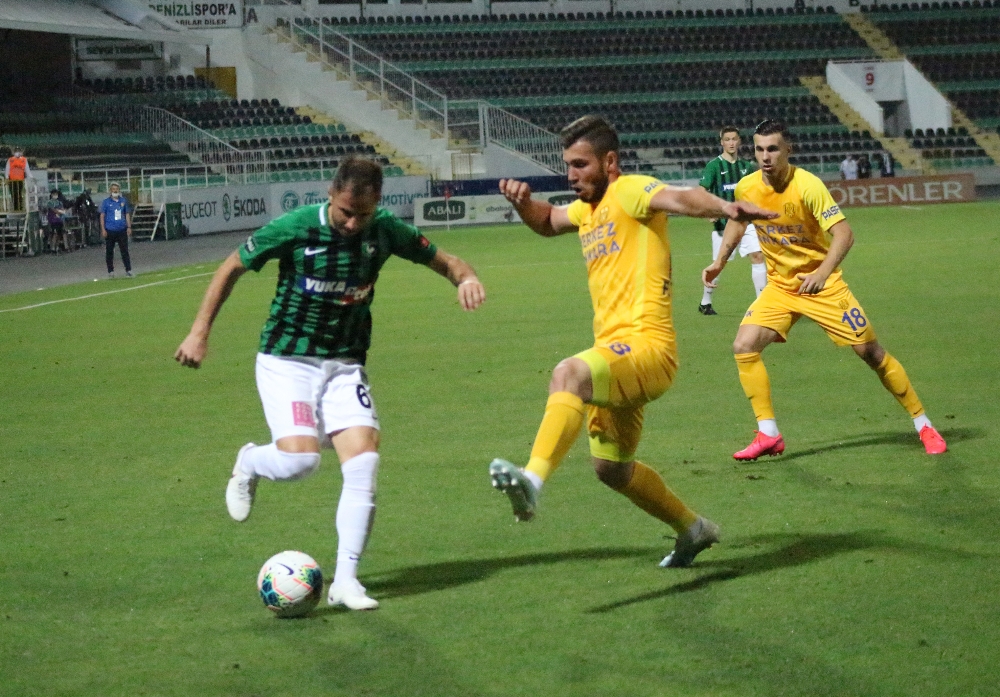 Süper Lig: Denizlispor: 0 - MKE Ankaragücü: 0 (İlk yarı)