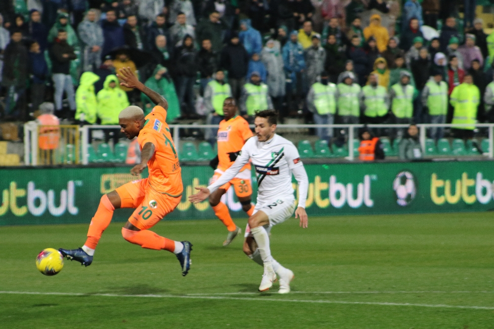 Süper Lig: Denizlispor: 1 - Alanyaspor: 5 (Maç Sonucu)