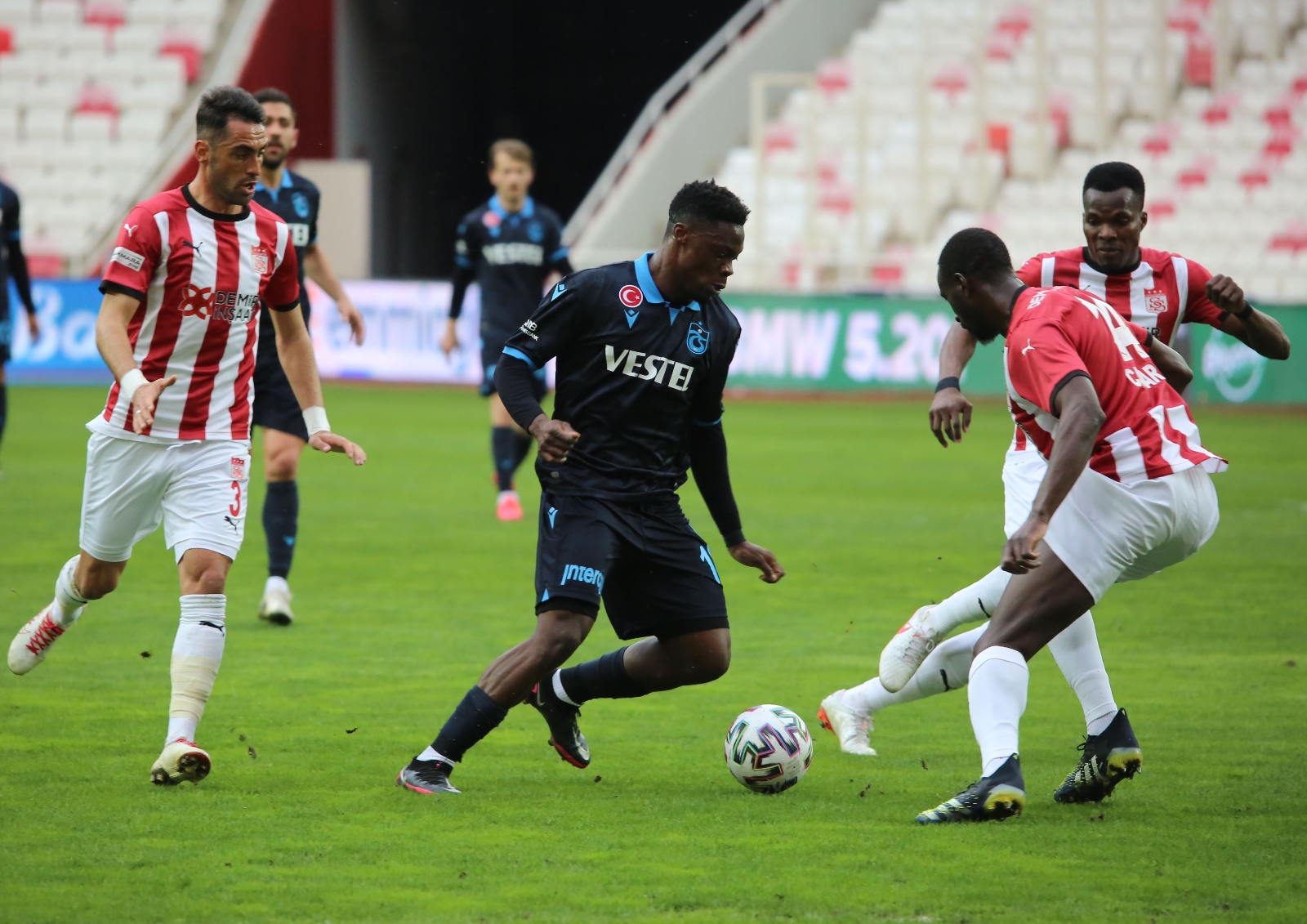Süper Lig: DG Sivasspor: 0 - Trabzonspor: 0 (Maç sonucu)
