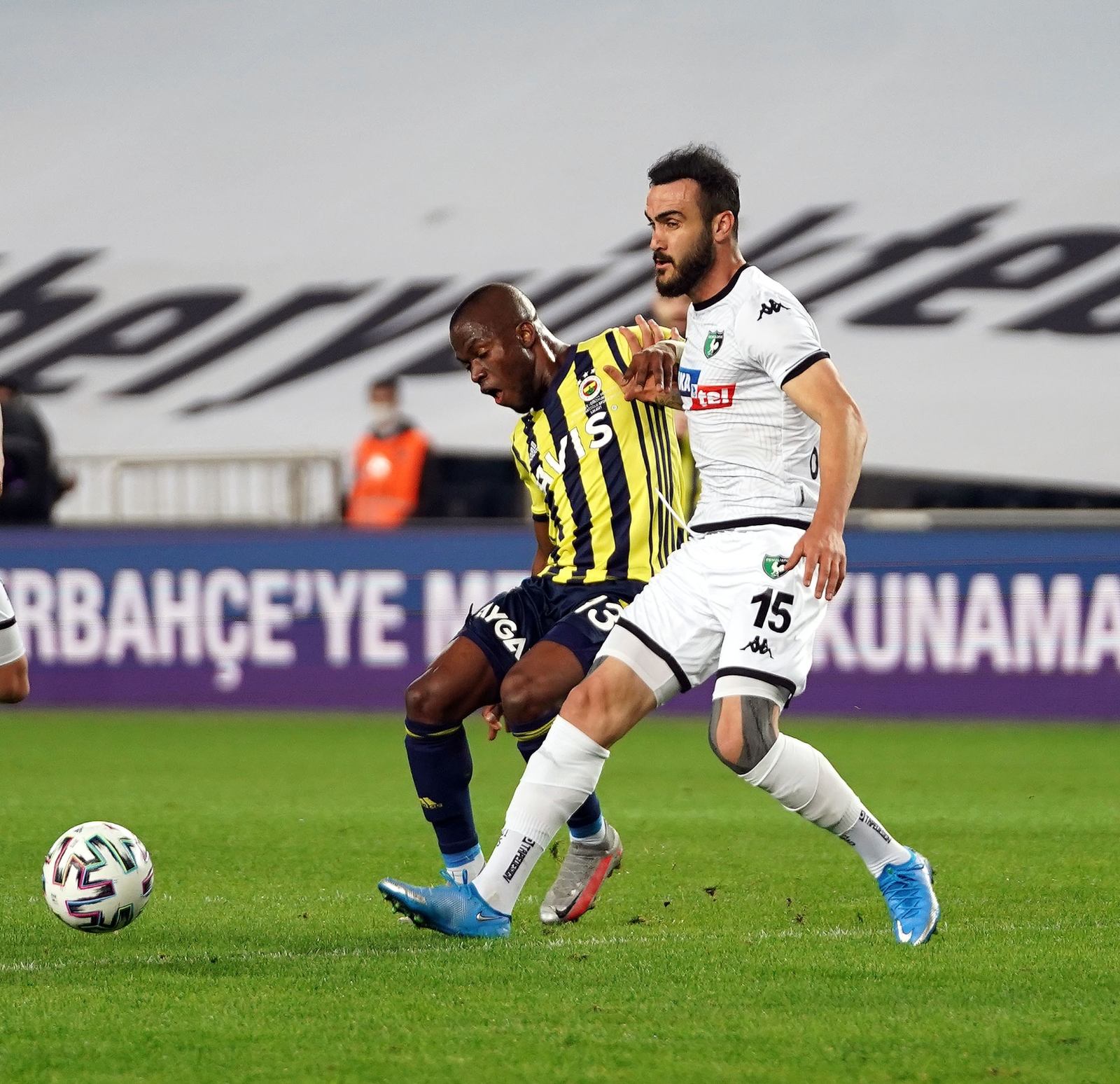 Süper Lig: Fenerbahçe: 0 - Denizlispor: 0 (İlk yarı)
