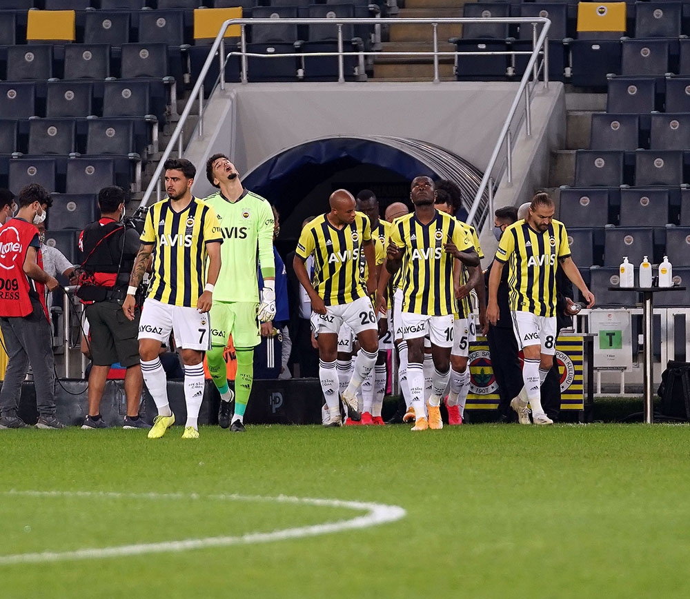 Süper Lig: Fenerbahçe: 0 - Fatih Karagümrük: 0 (Maç devam ediyor)