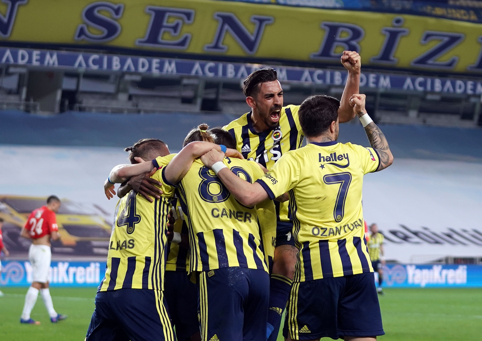 Süper Lig: Fenerbahçe: 3 - Gaziantep FK: 1 (Maç sonucu)