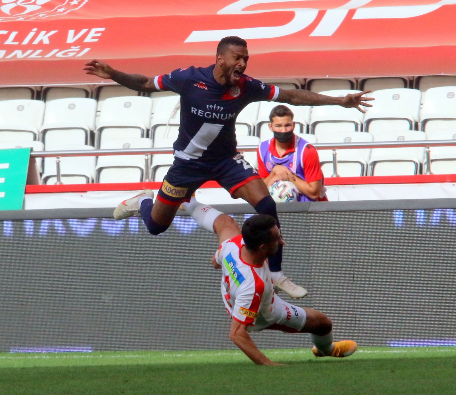 Süper Lig: FT Antalyaspor: 2 - Göztepe: 3 (Mac sonucu)