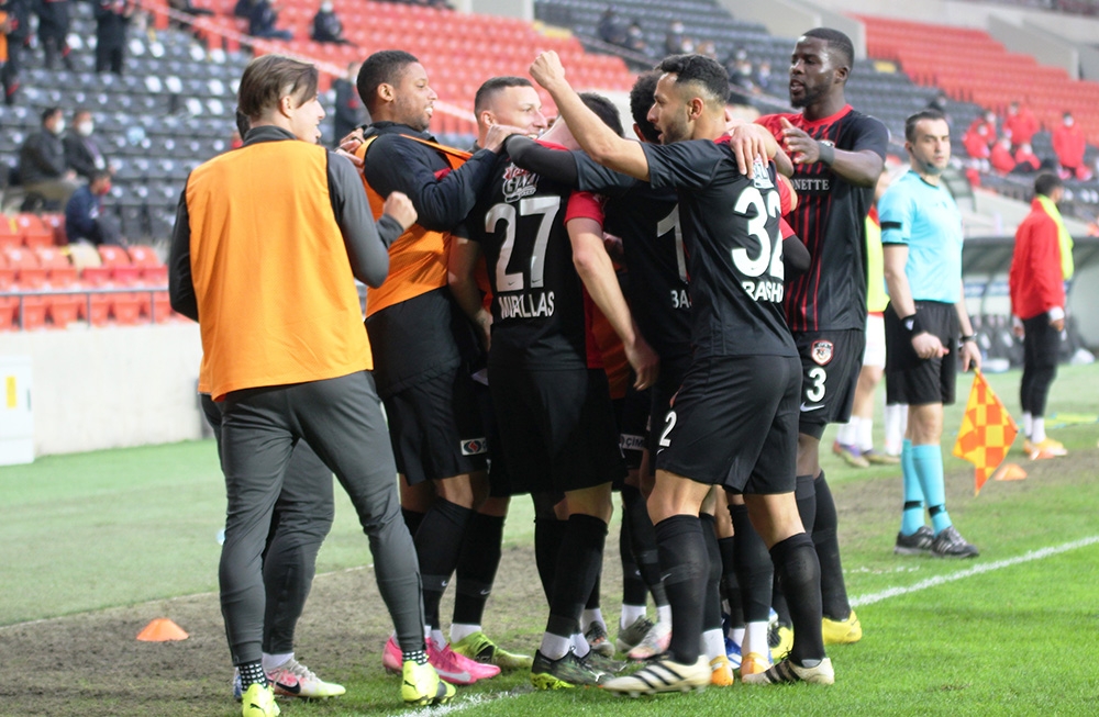Süper Lig: Gaziantep FK: 2 - Göztepe: 0 (Maç Sonucu)