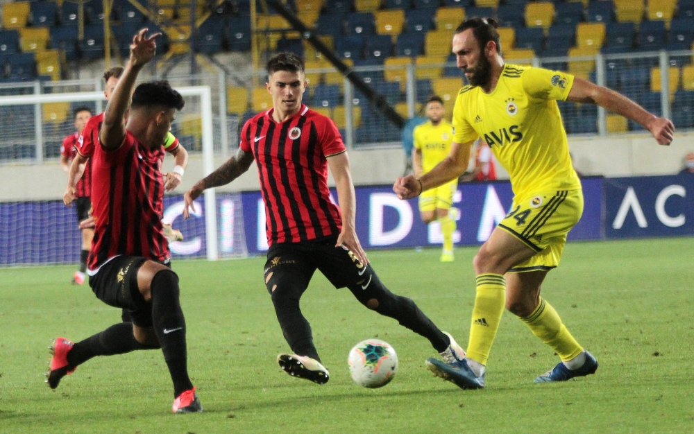 Süper Lig: Gençlerbirliği: 1 - Fenerbahçe: 1 (Maç sonucu)