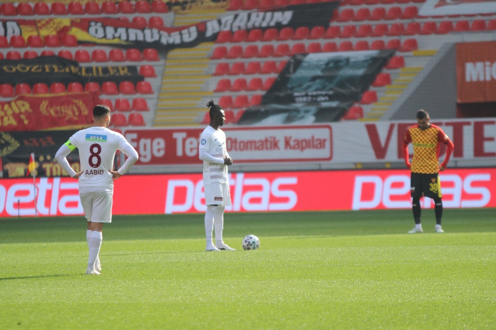 Süper Lig: Göztepe: 0 - Hatayspor: 0 (İlk yarı)