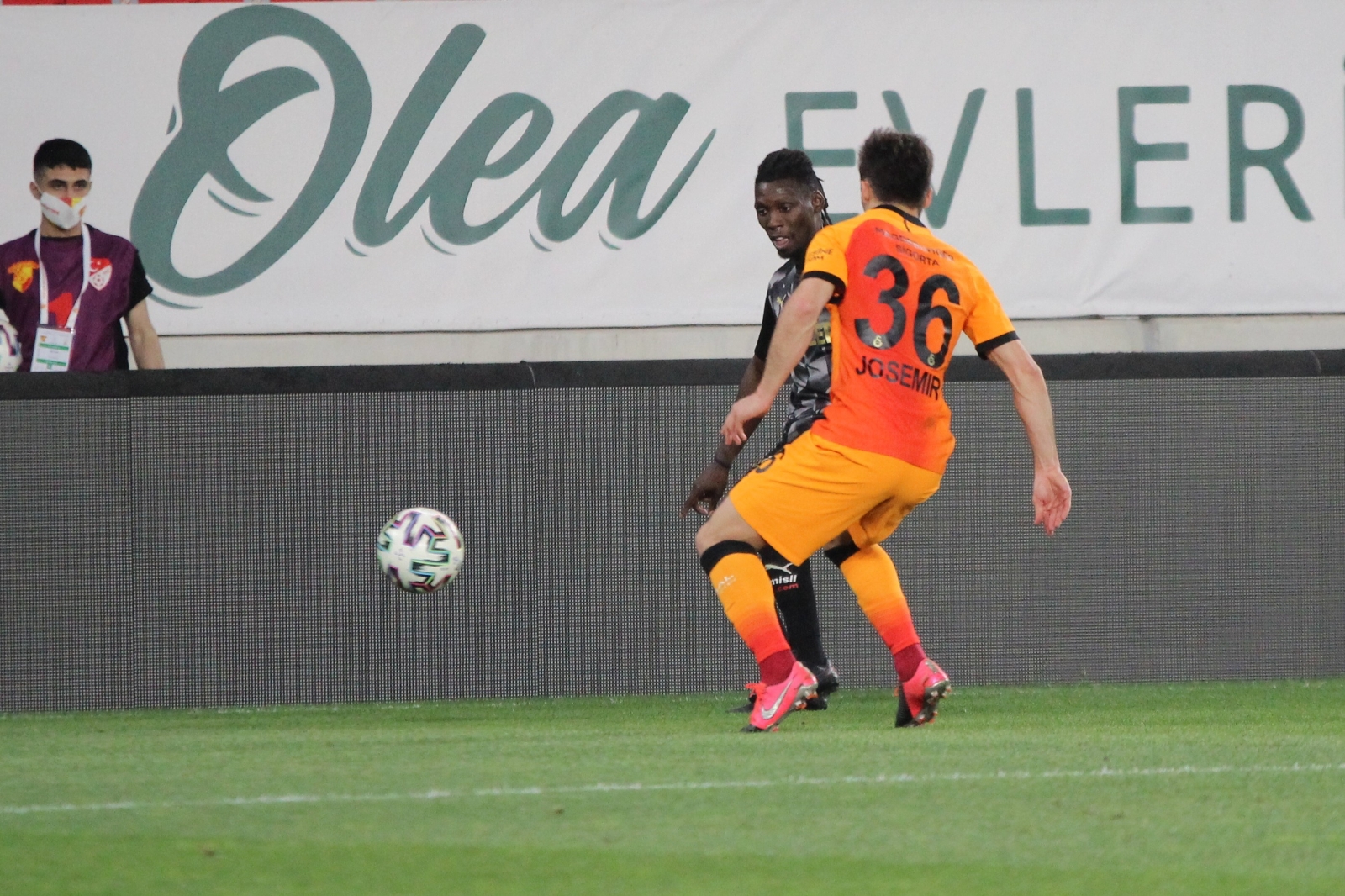 Süper Lig: Göztepe: 1 - Galatasaray: 3 (Maç sonucu)