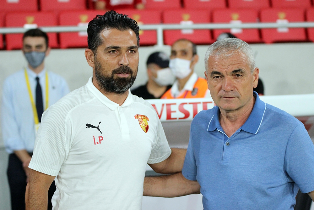 Süper Lig: Göztepe: 1 - Sivasspor: 0 (İlk yarı)