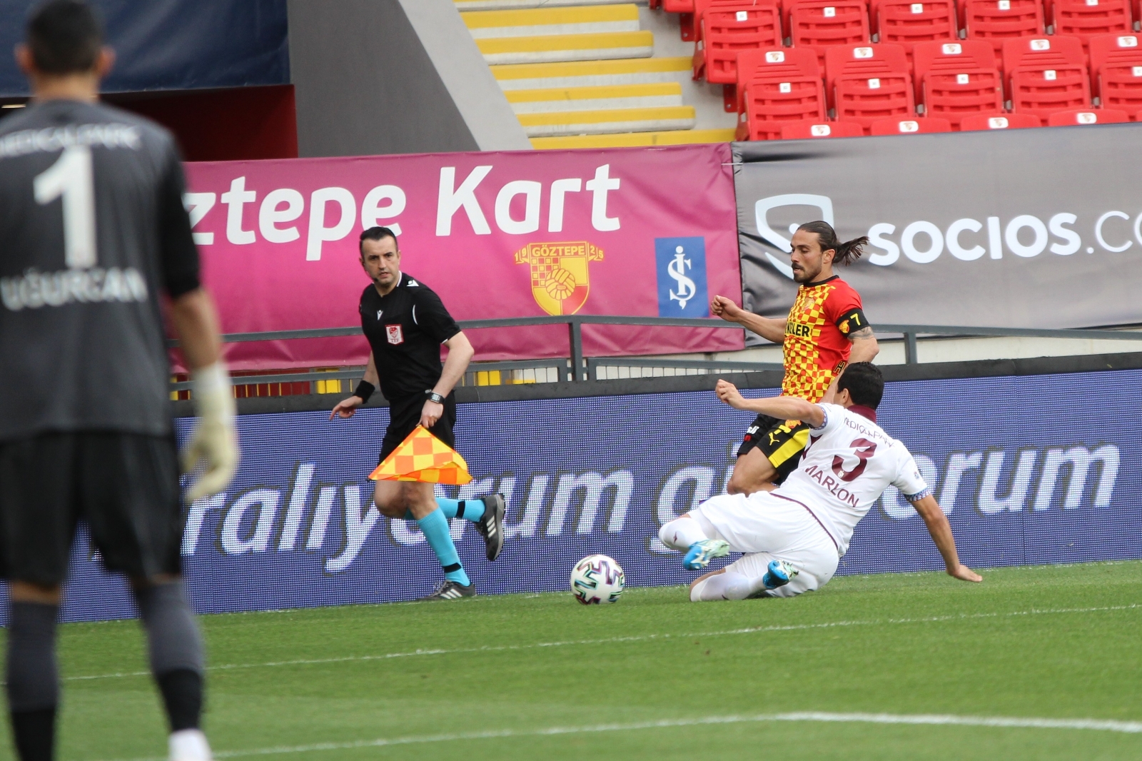 Süper Lig: Göztepe: 1 - Trabzonspor: 1 (Maç sonucu)