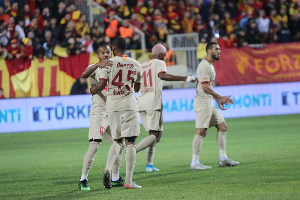 Süper Lig: Göztepe: 2 - Galatasaray: 1 (Maç Sonucu)