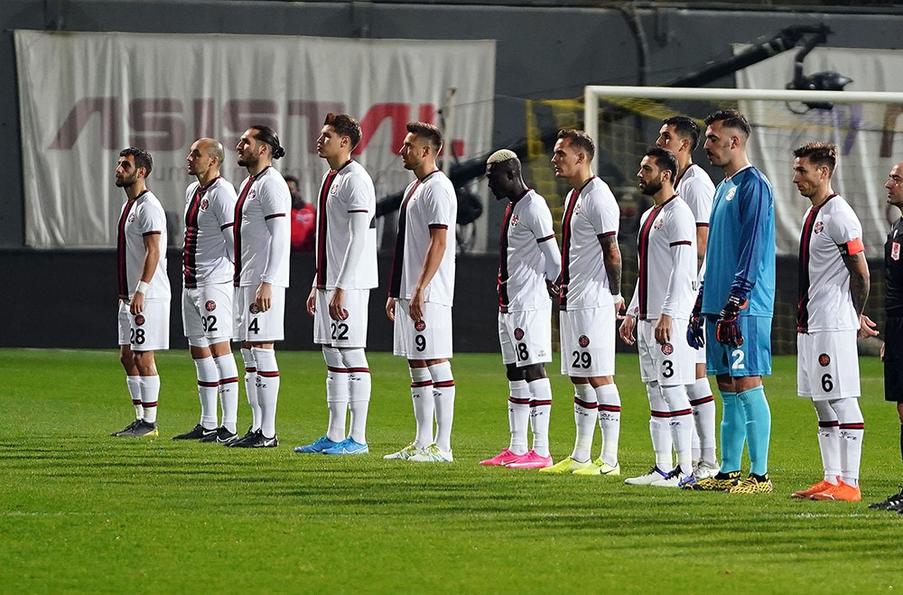 Süper Lig: Karagümrük: 0 - Galatasaray: 0 (İlk yarı)