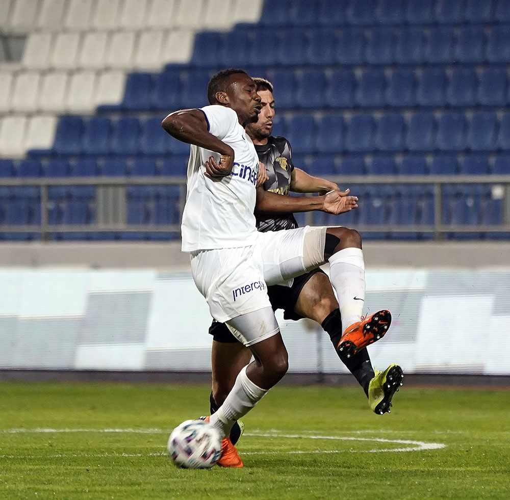 Süper Lig: Kasımpaşa: 0 - Göztepe: 0 (İlk yarı)