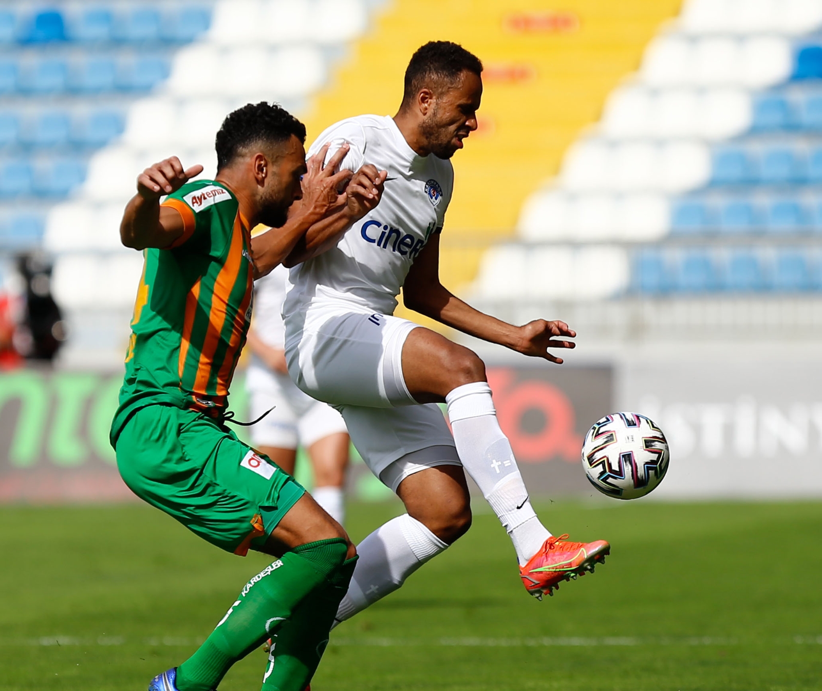Süper Lig: Kasımpaşa: 2 - Aytemiz Alanyaspor: 0 (İlk yarı)