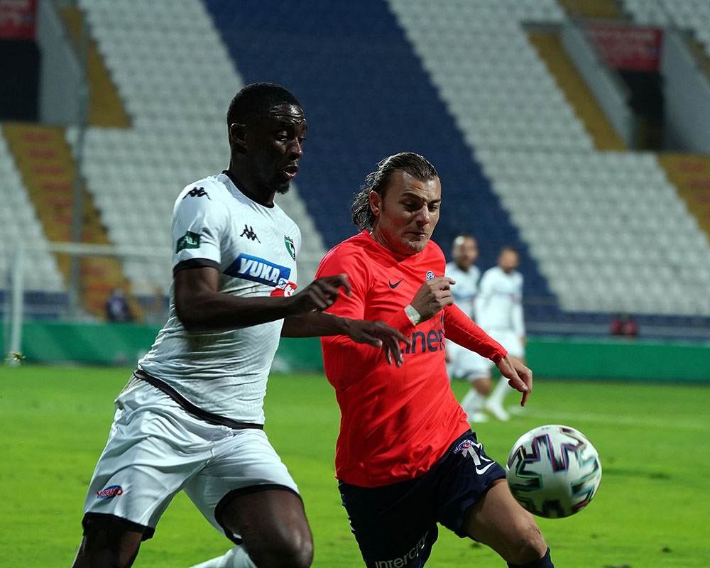 Süper Lig: Kasımpaşa: 2 - Denizlispor: 1 (İlk yarı)