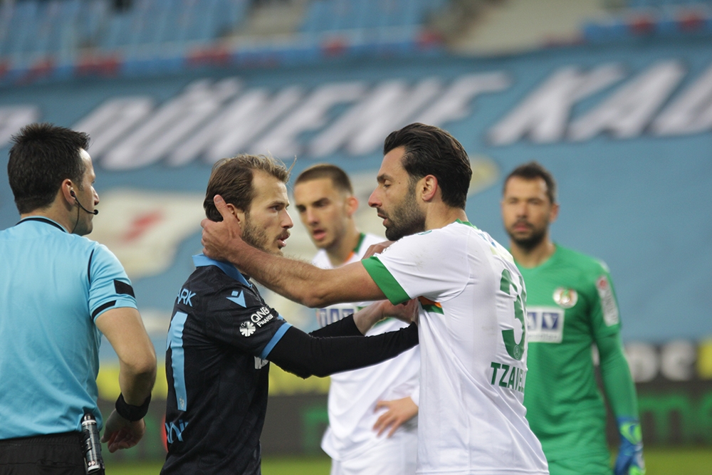 Süper Lig: Trabzonspor: 1 - Aytemiz Alanyaspor: 3 (Maç sonucu)