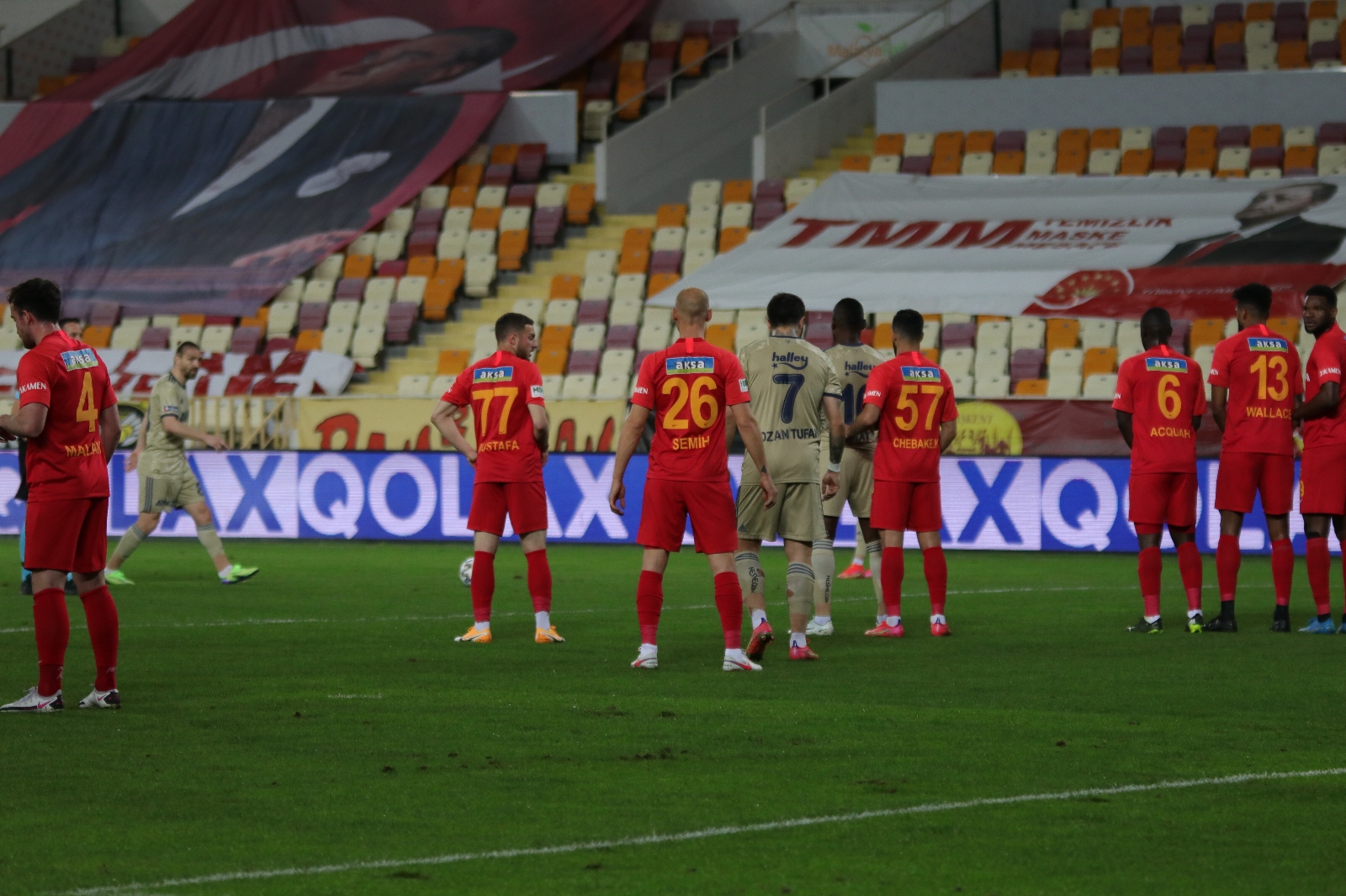 Süper Lig: Yeni Malatyaspor: 1 - Fenerbahçe: 1 (İlk yarı)