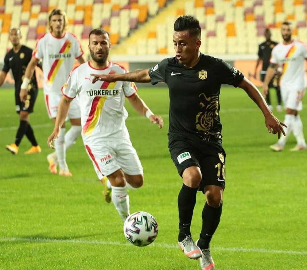 Süper Lig: Yeni Malatyaspor: 1 - Göztepe: 1 (İlk Yarı)
