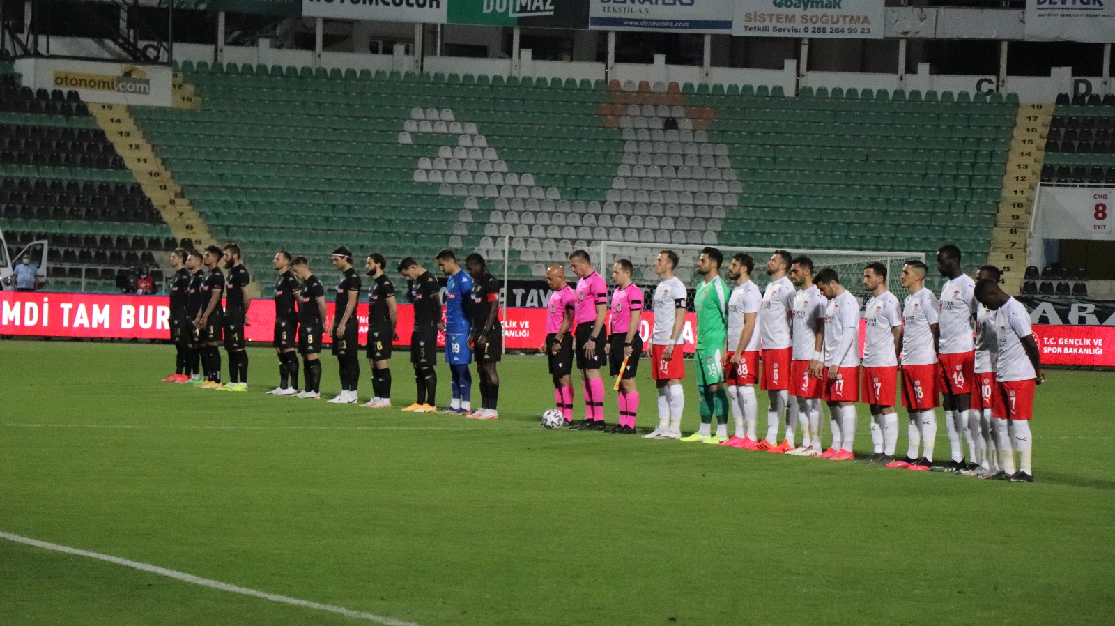 Süper Lig: Yukatel Denizlispor: 0 - Sivasspor: 0 (Maç devam ediyor)