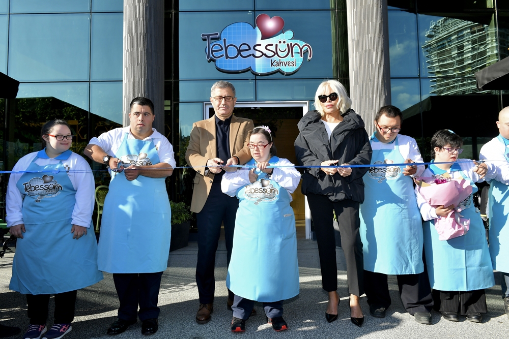 Süperstar Ajda Pekkandan Süper Hareket